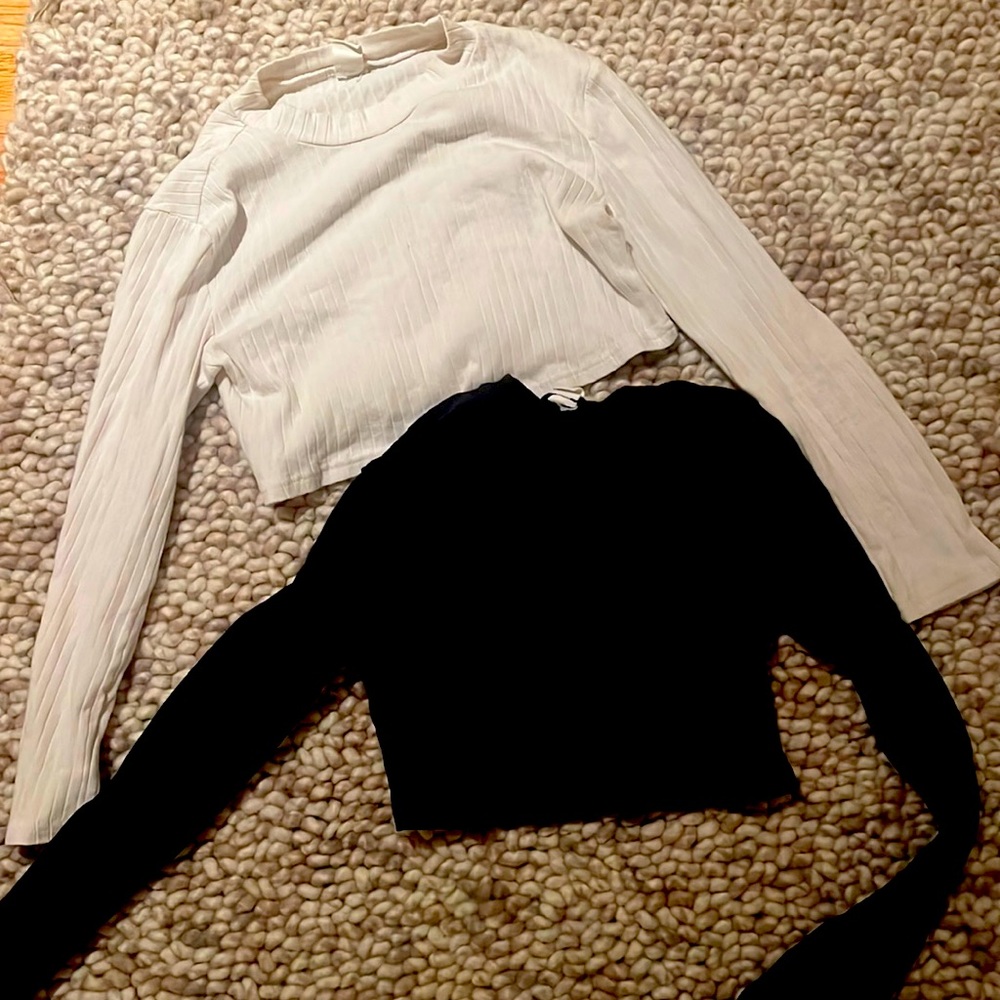2 Pack Cropped Long Sleeve Shirts